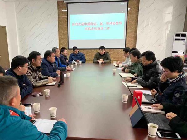 中國科協科技館調研組調研定遠縣科普大篷車工作.jpg